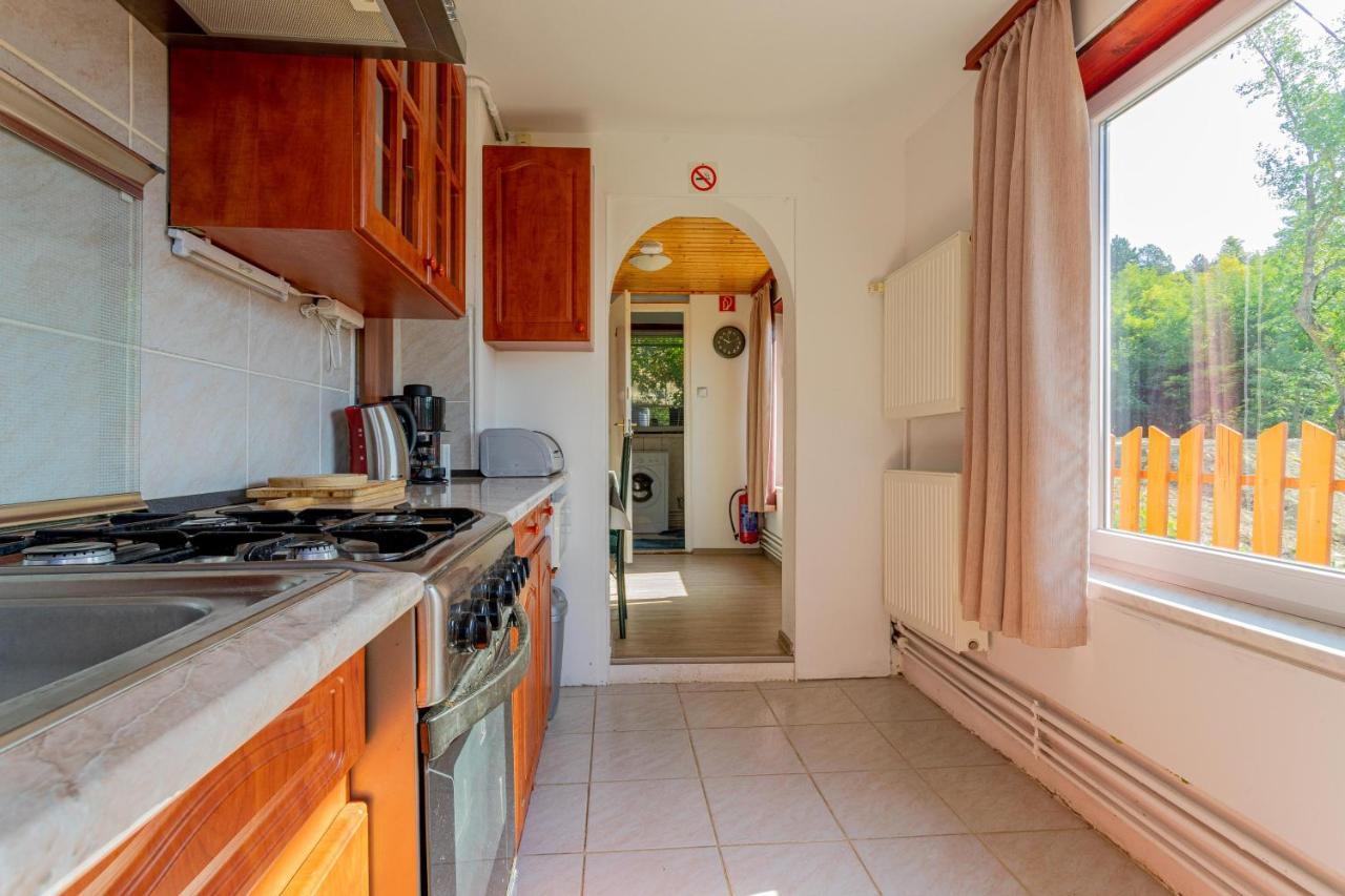 אסטרגום Panorama Apartmanhaz מראה חיצוני תמונה