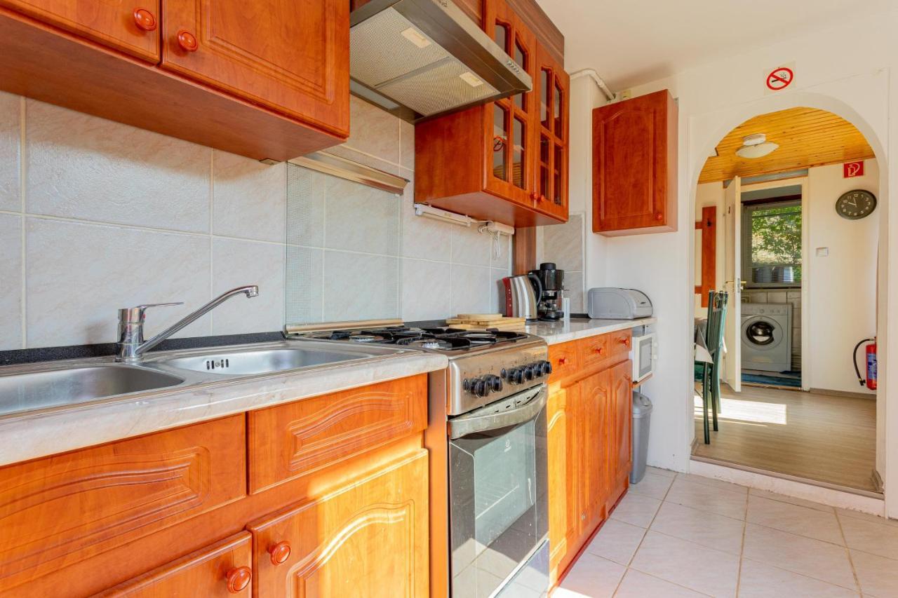 אסטרגום Panorama Apartmanhaz מראה חיצוני תמונה