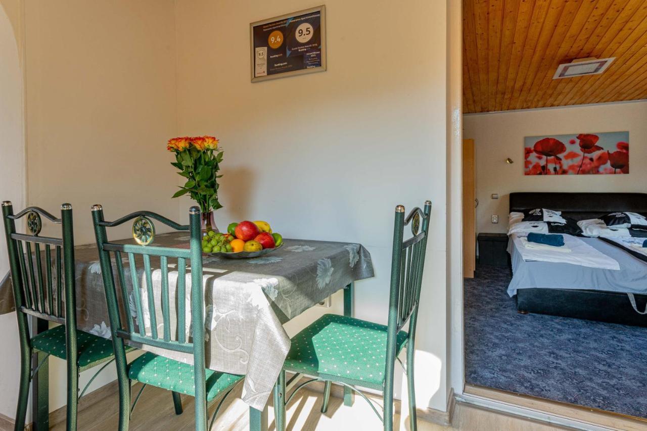 אסטרגום Panorama Apartmanhaz מראה חיצוני תמונה