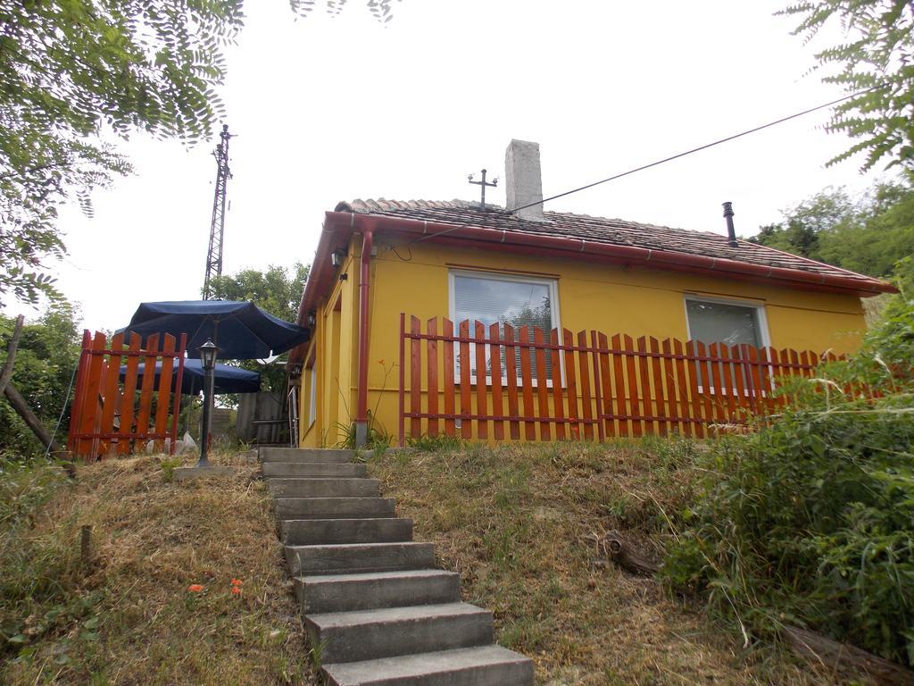 אסטרגום Panorama Apartmanhaz חדר תמונה